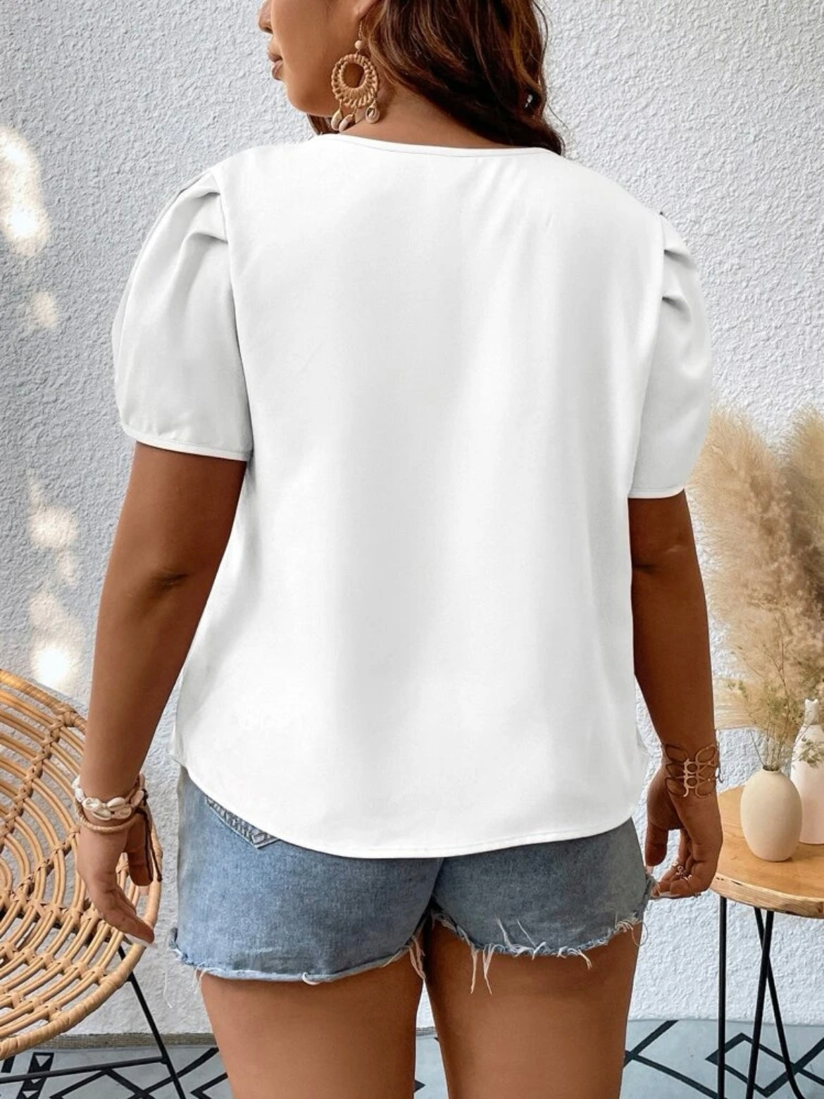 Contrast Lace Notched Neckline Puff Sleeve Blouse