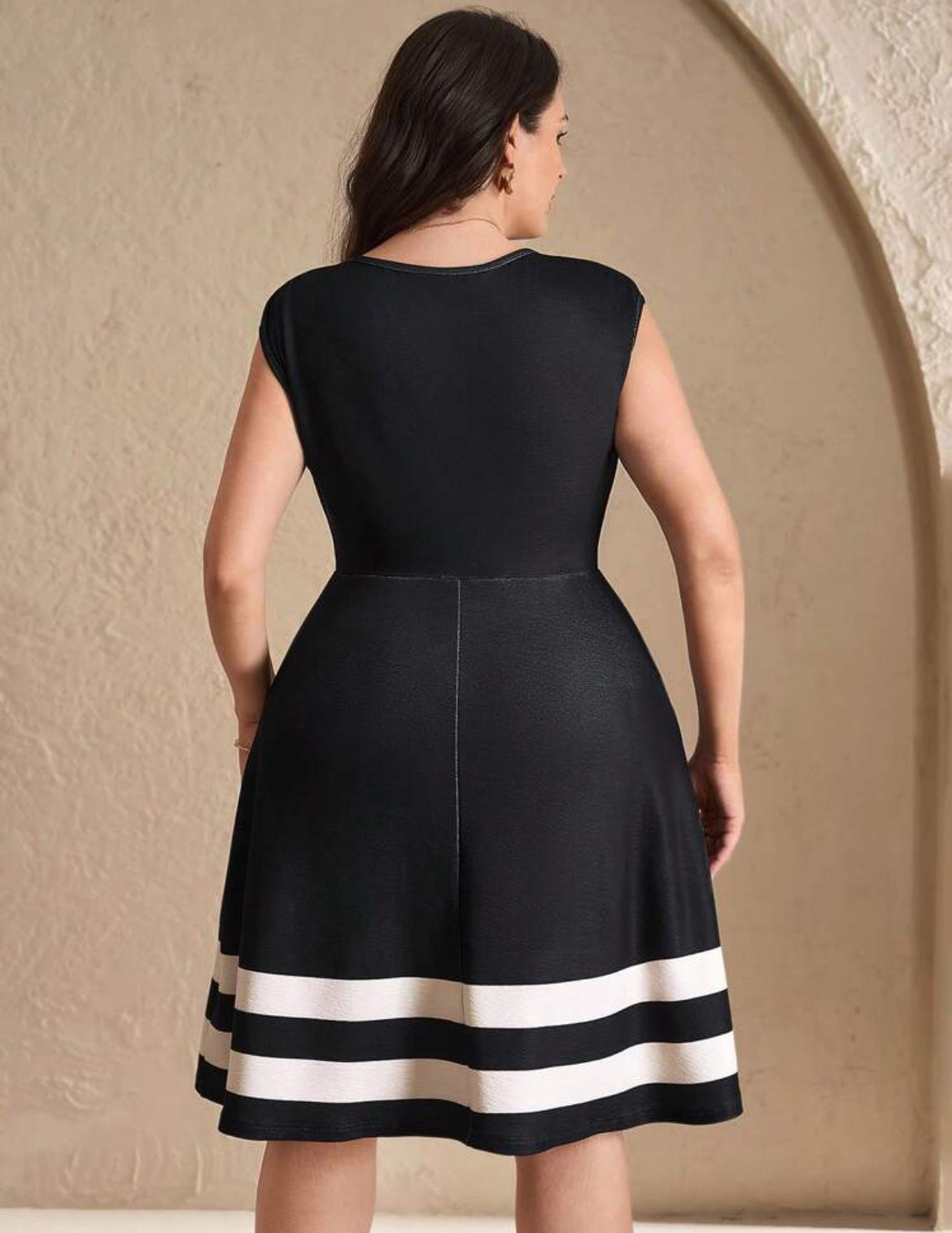 #3035 Elegant A-Line Knee-Length Contrasting Hem Dress