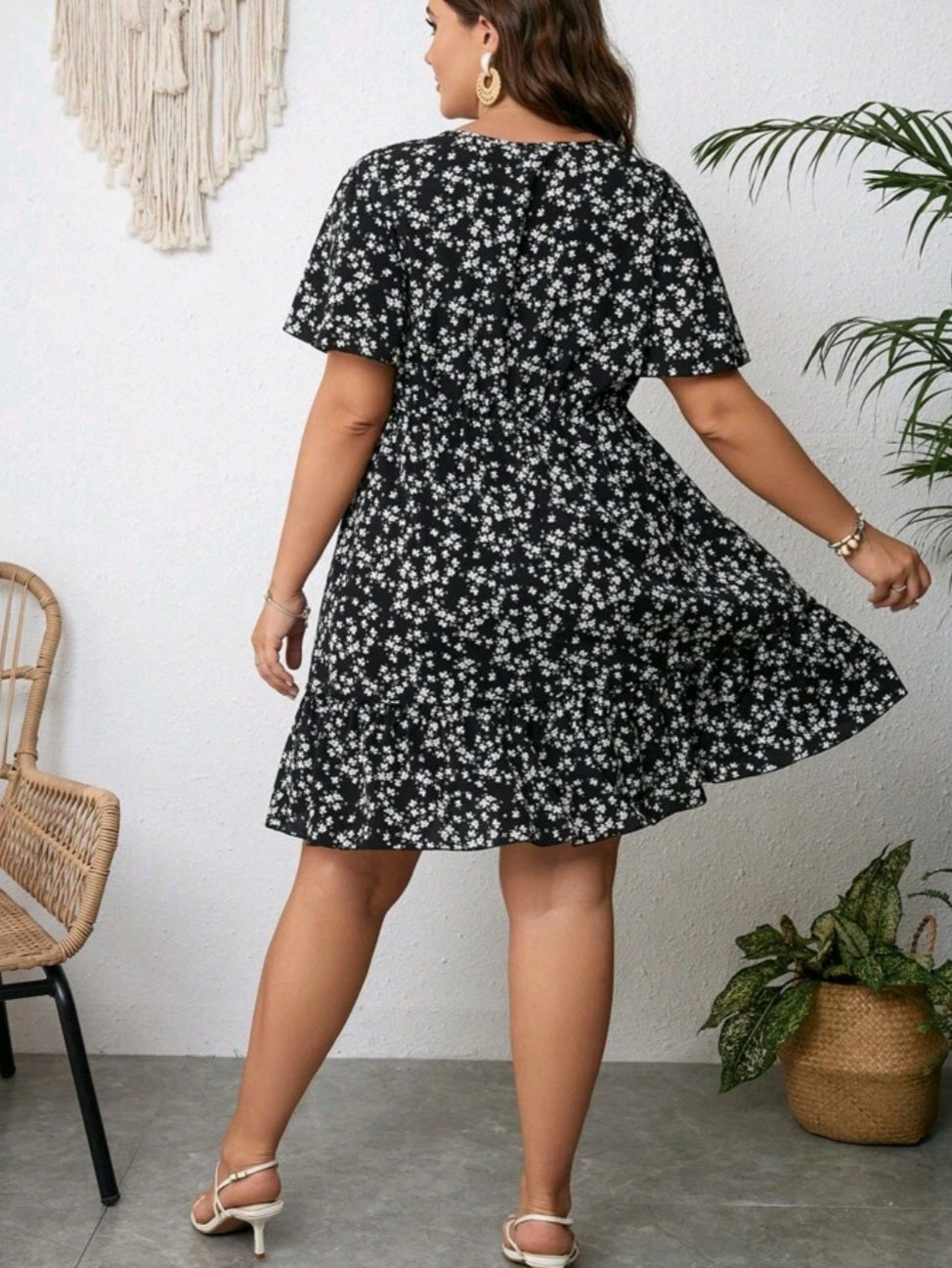 Ditsy Floral Print Butterfly Sleeve Ruffle Hem Dress