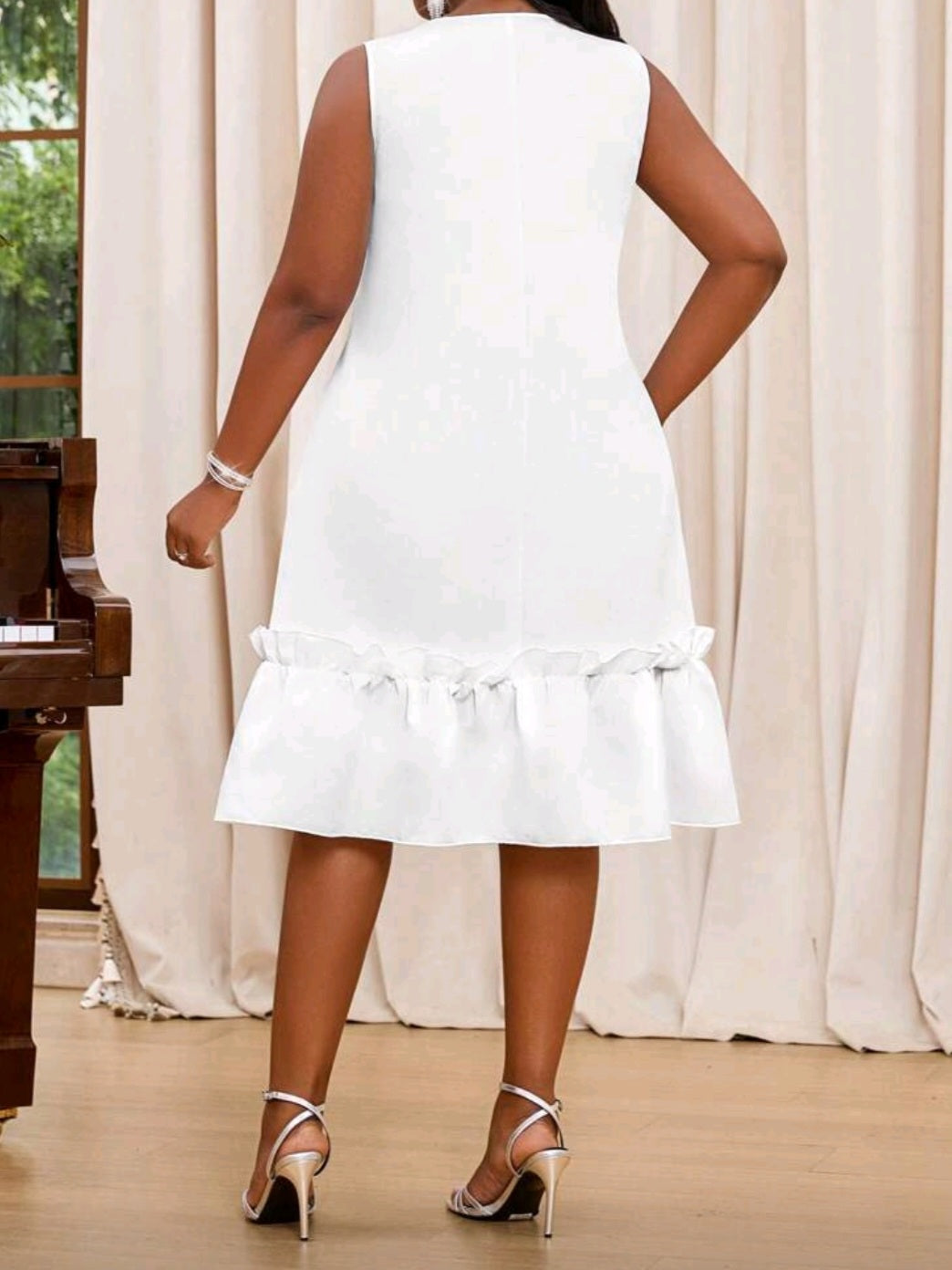 #0145 Elegant Round Neck Solid Color Dress