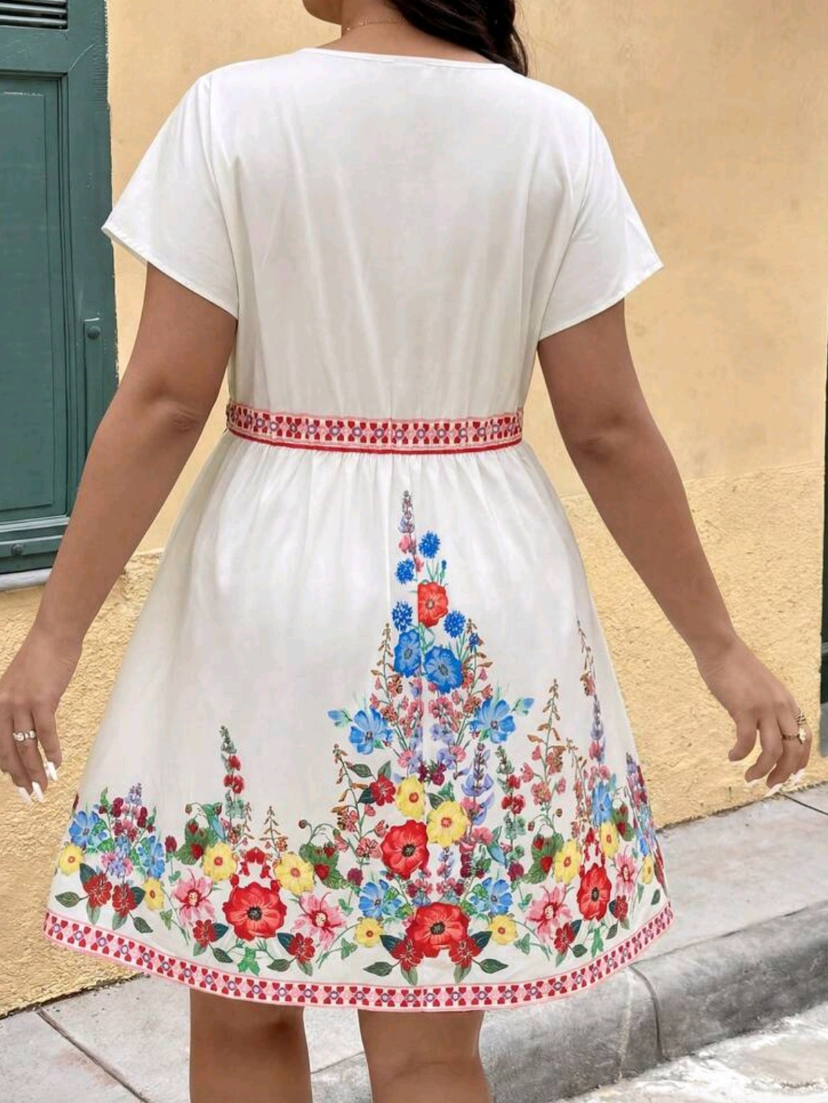 0540 V-Neck Floral Print Ruched Dress