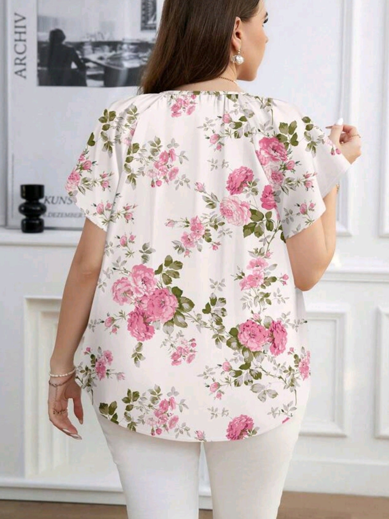 2957 Loose Floral Print Round Neck Blouse