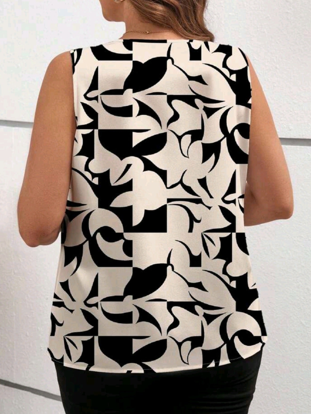 2220 All-Over Printed Top