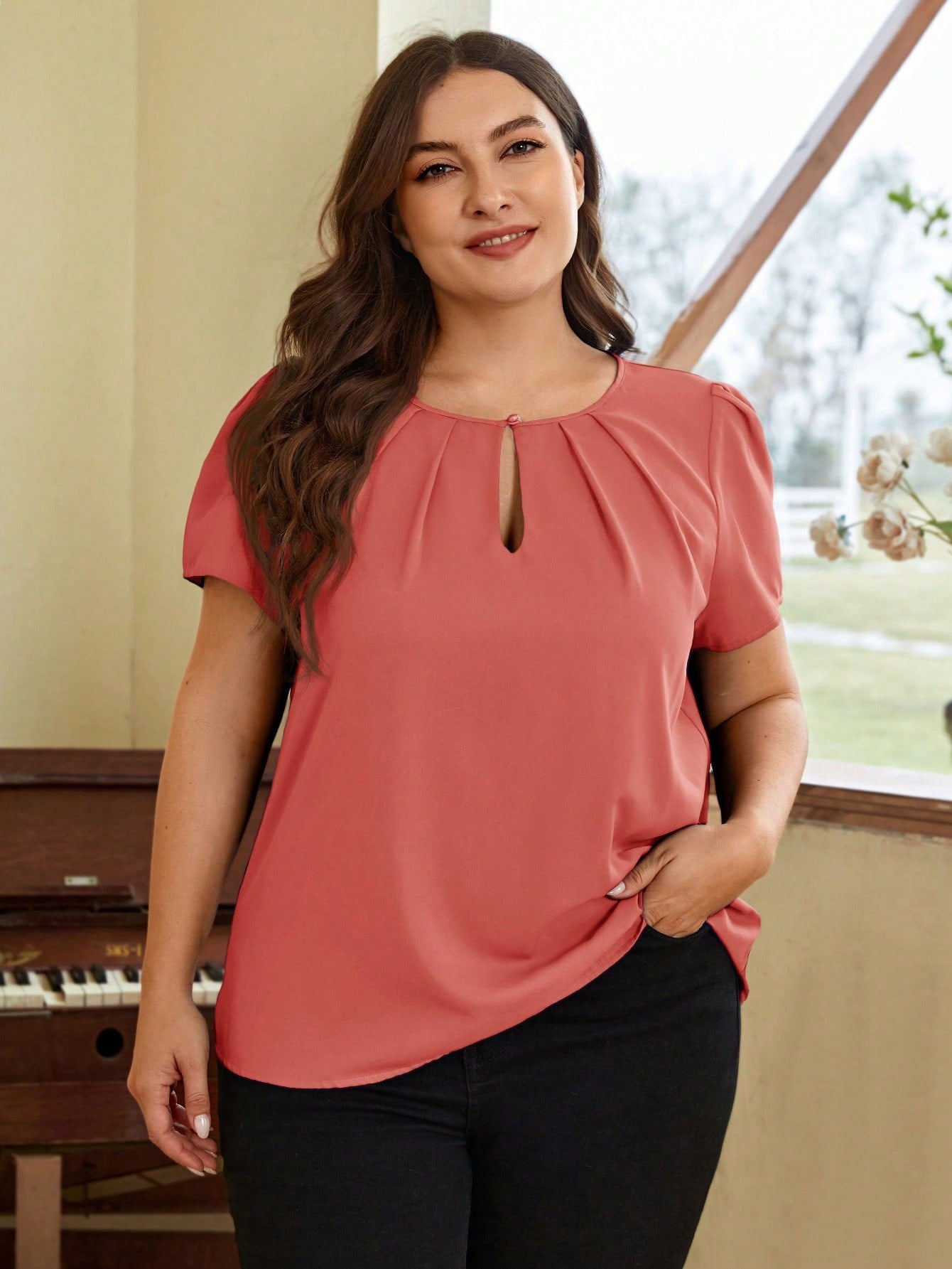 #1047 Keyhole Neckline Short Sleeve Blouse