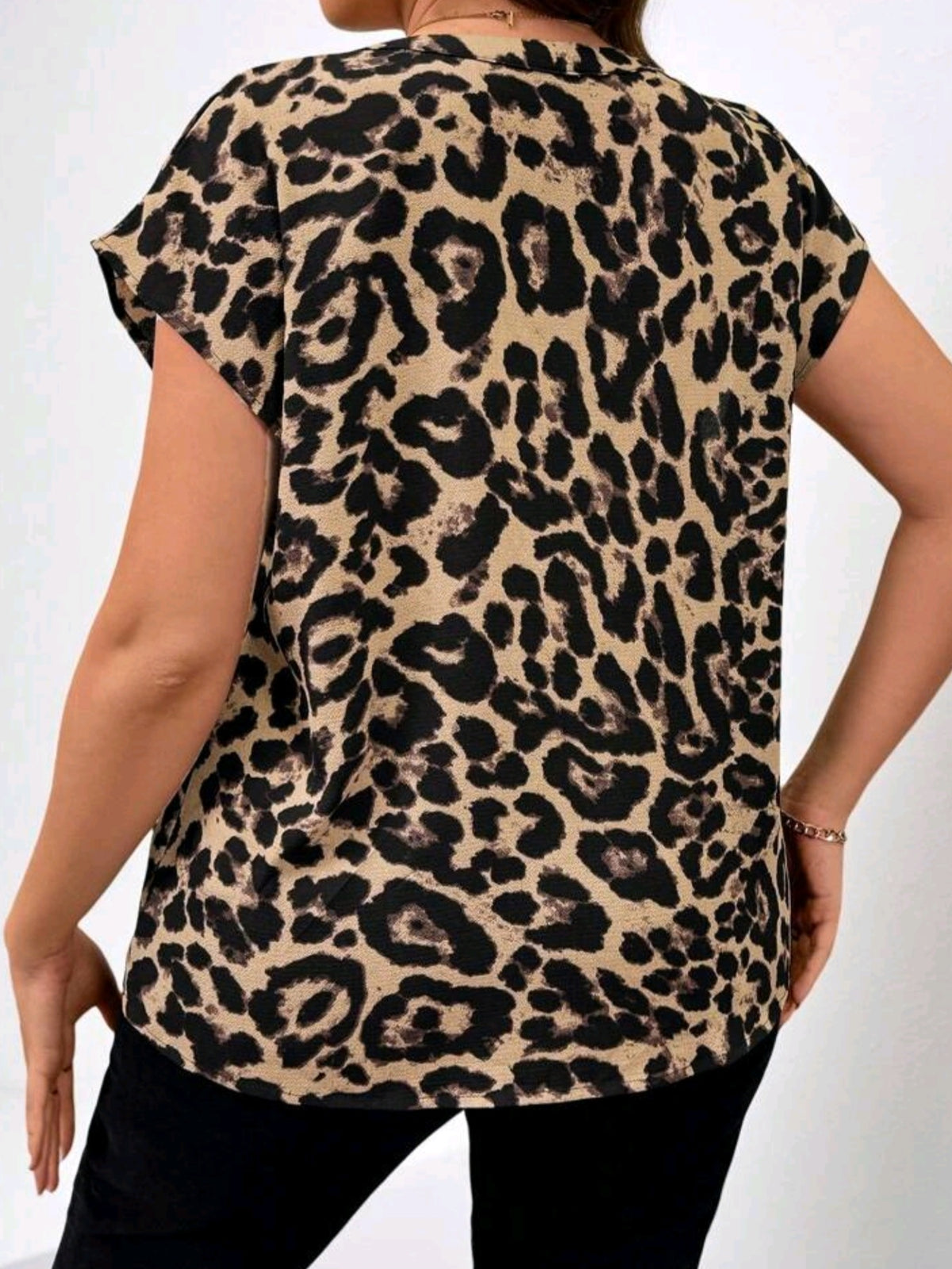 2853 Leopard Print Notch Neck Blouse