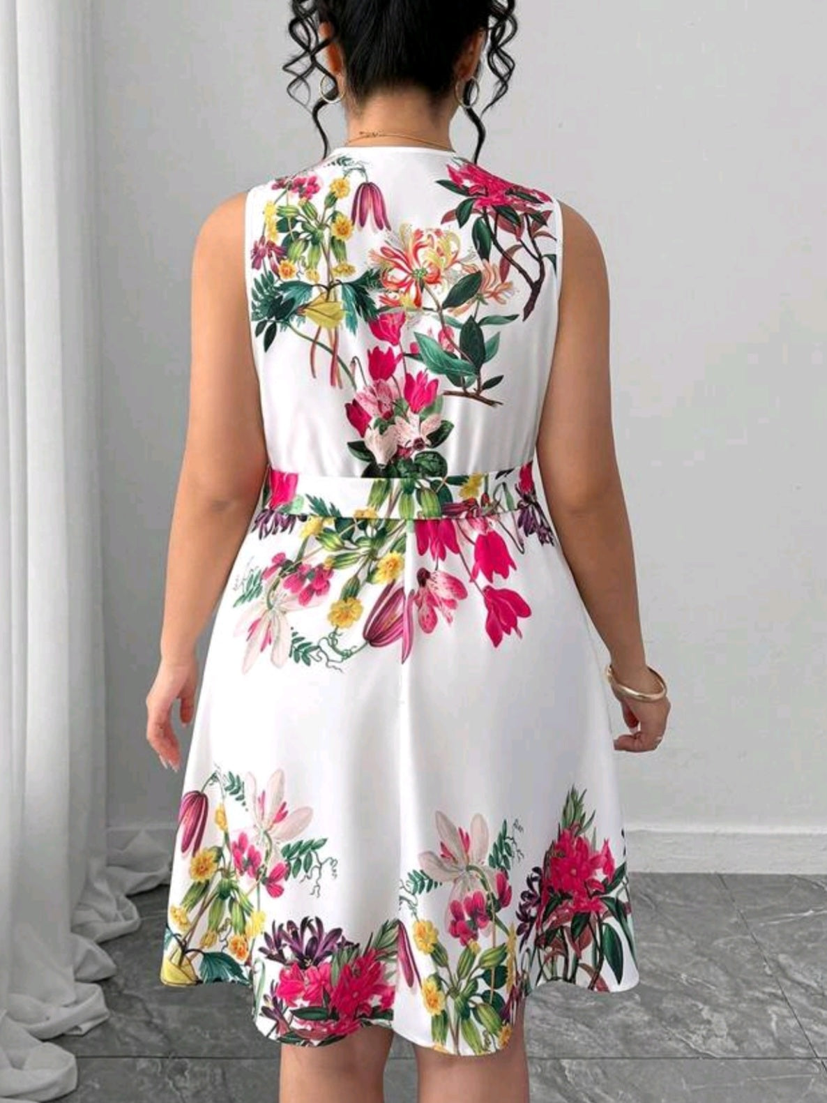8092 Floral Print Sleeveless Dress
