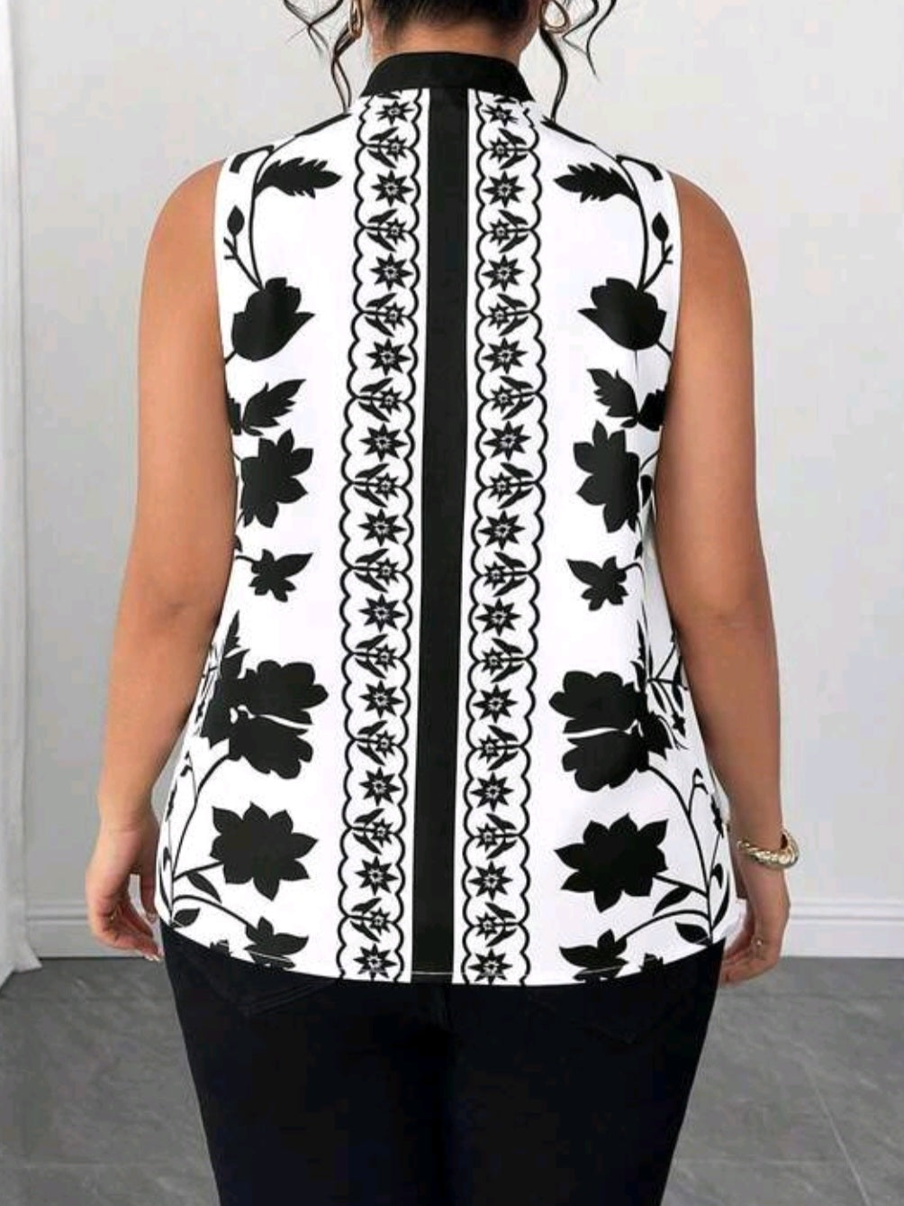 9990 V-Neck Blouse