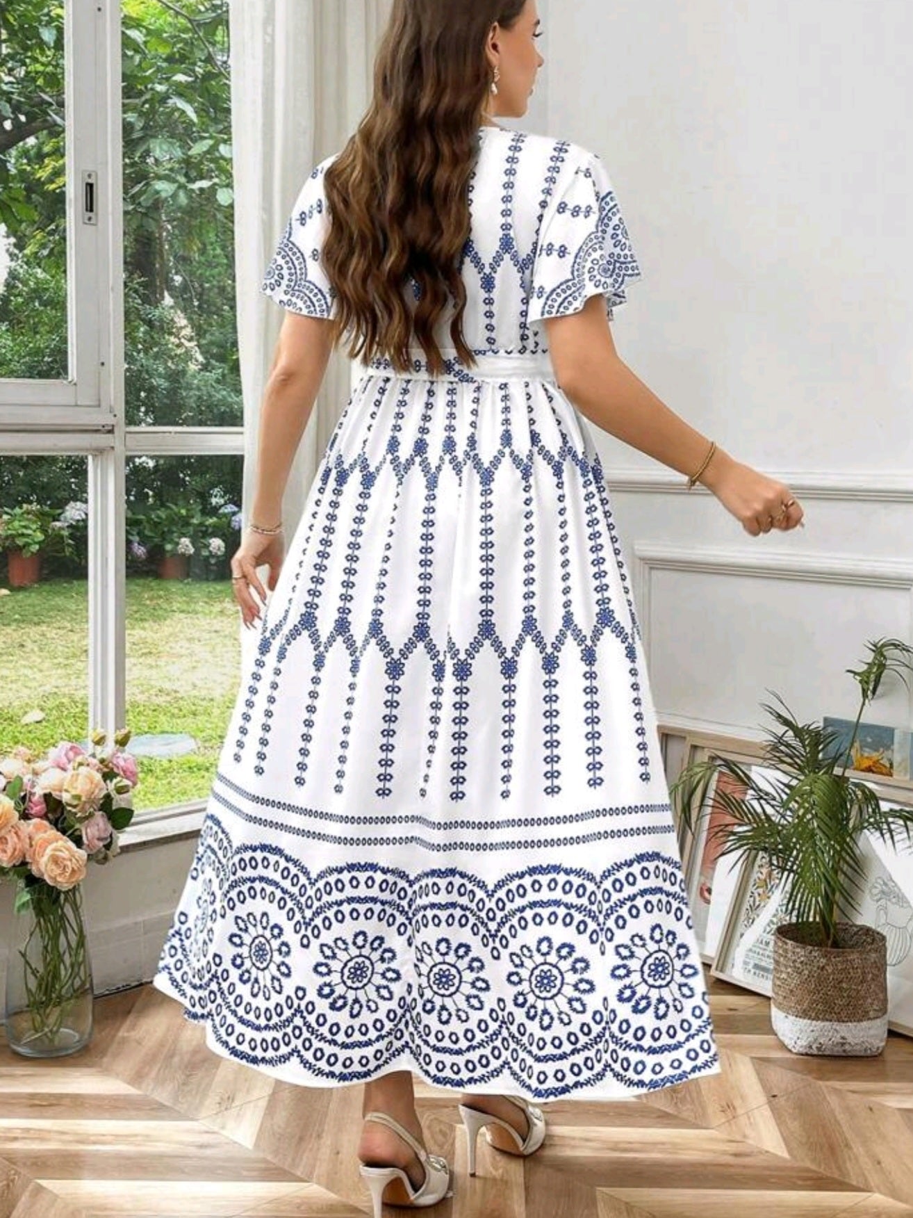 #9079 V-Neck Loose Fit Random Retro Print Dress