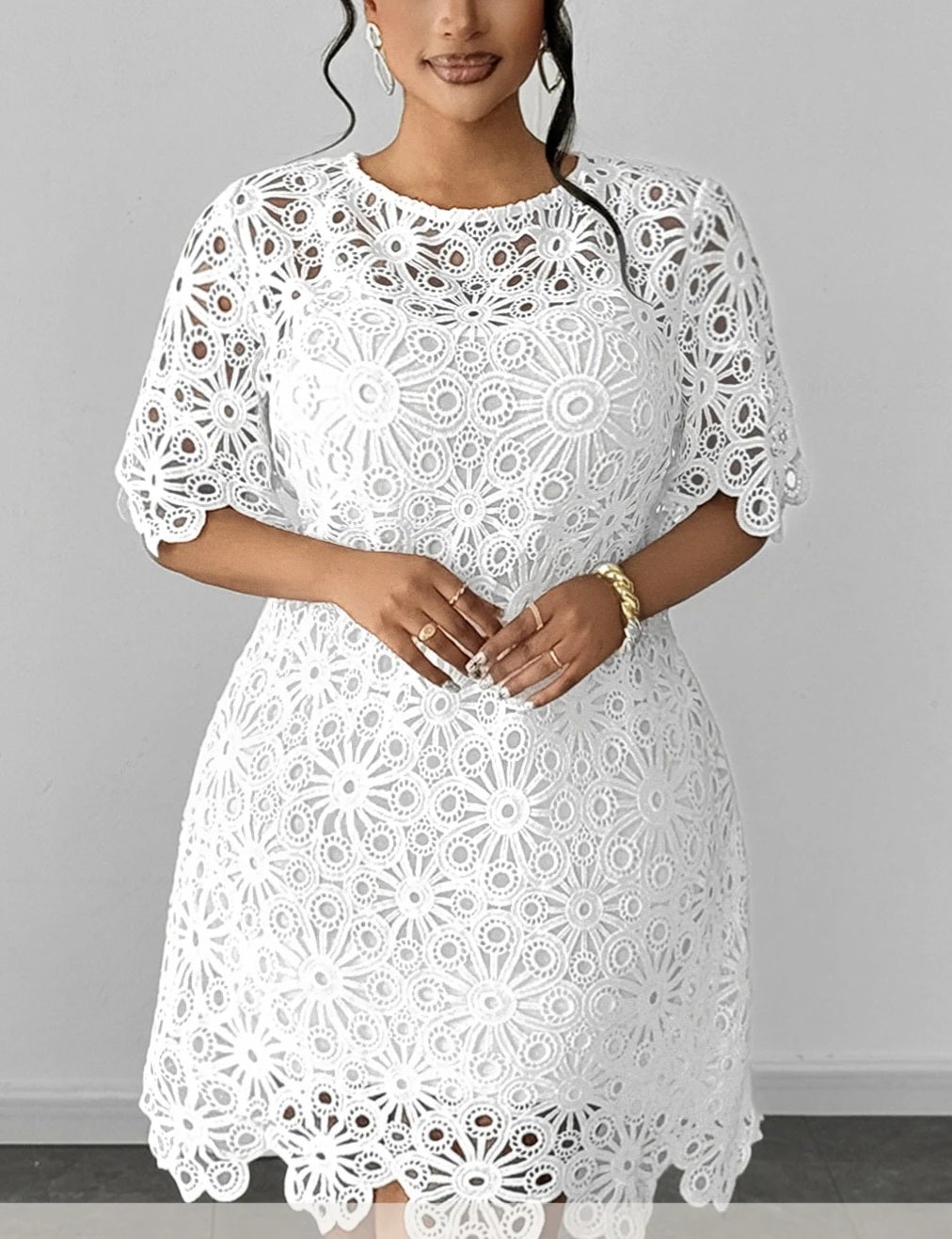 6829 Hollow Round Neck Dress