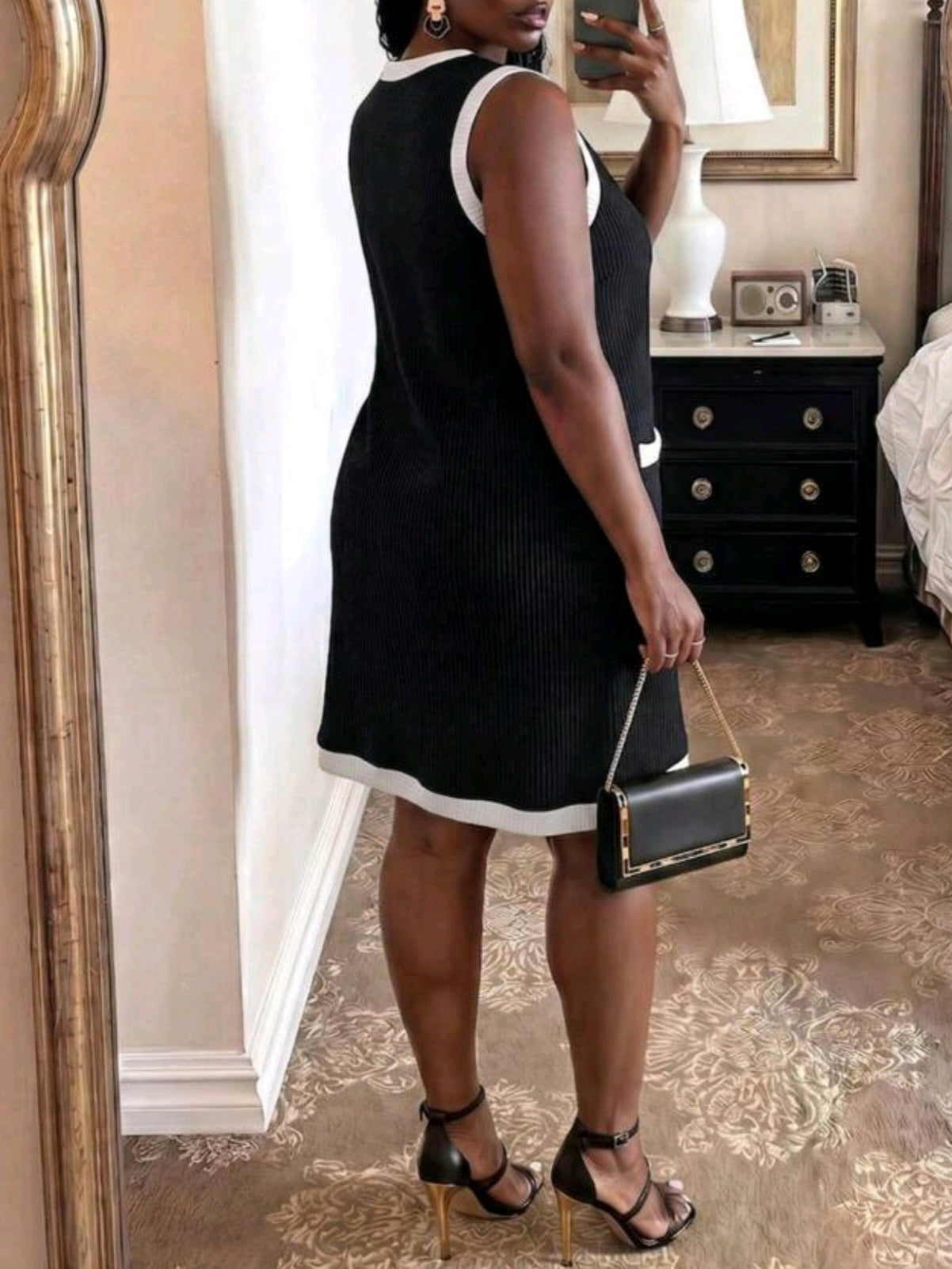 9509 Black & White Textured Knit Sleeveless Dress