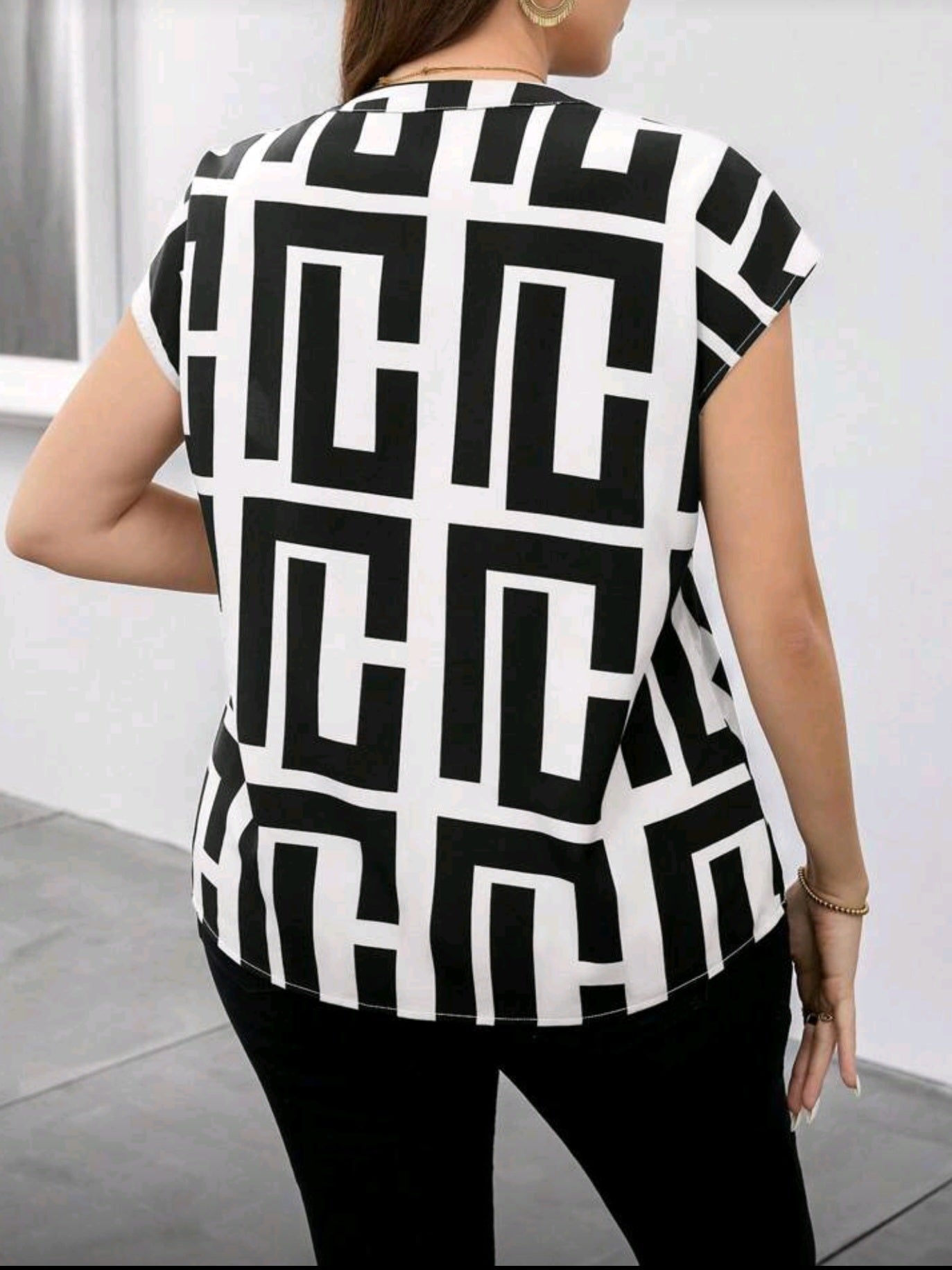 5101 Geometric Print Shirt