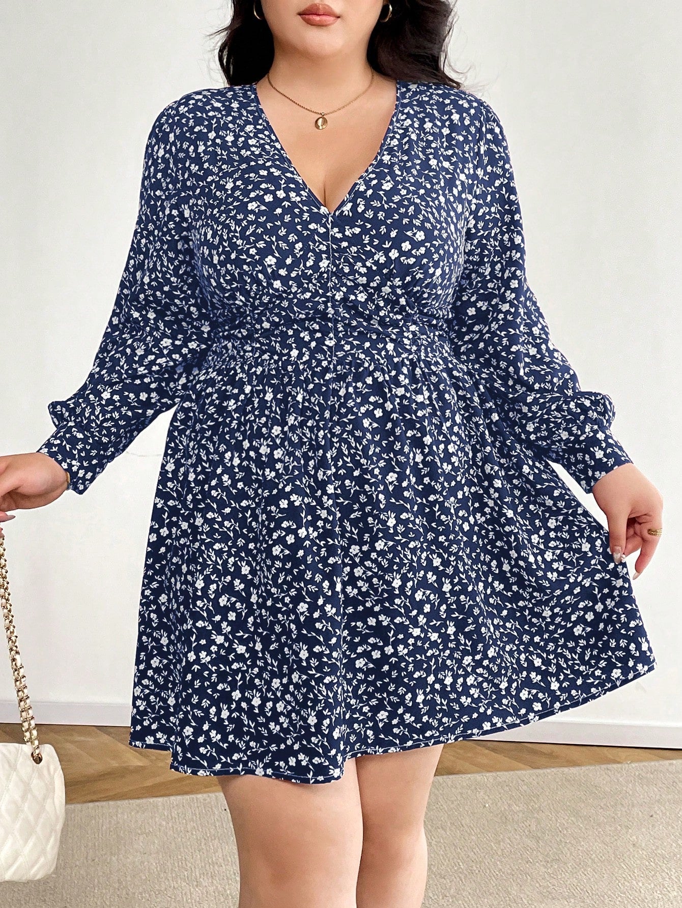 0192 Ditsy Floral V Neck Dress