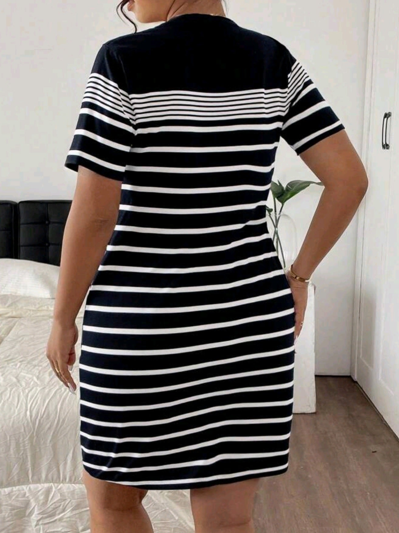 #3337 Round Neck Medium Stretch Dress