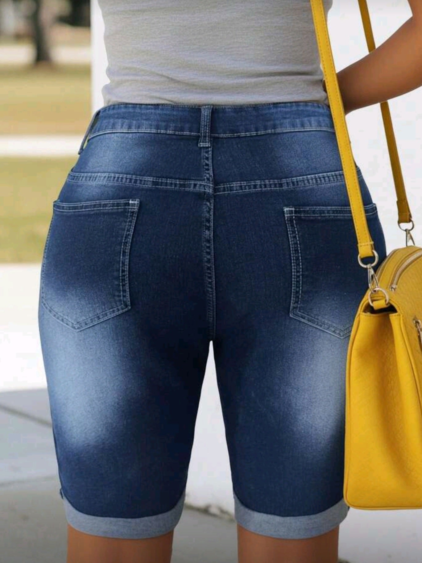 7975 Rolled Hem Denim Shorts