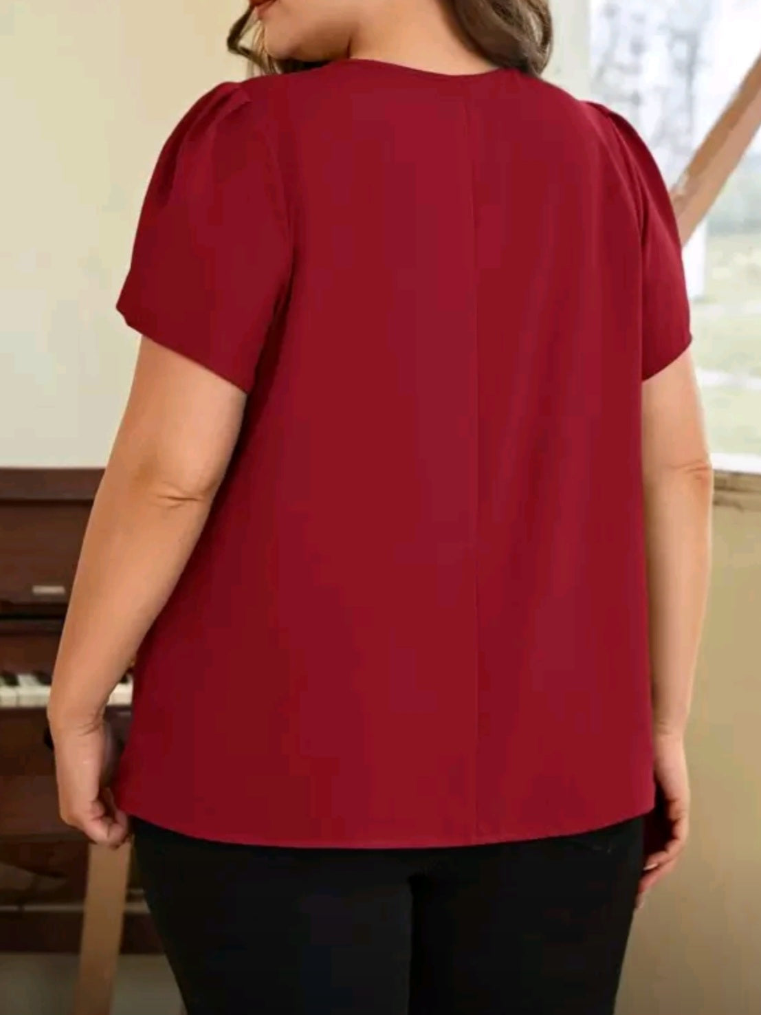 0090 Keyhole Neck Pleated Front Top
