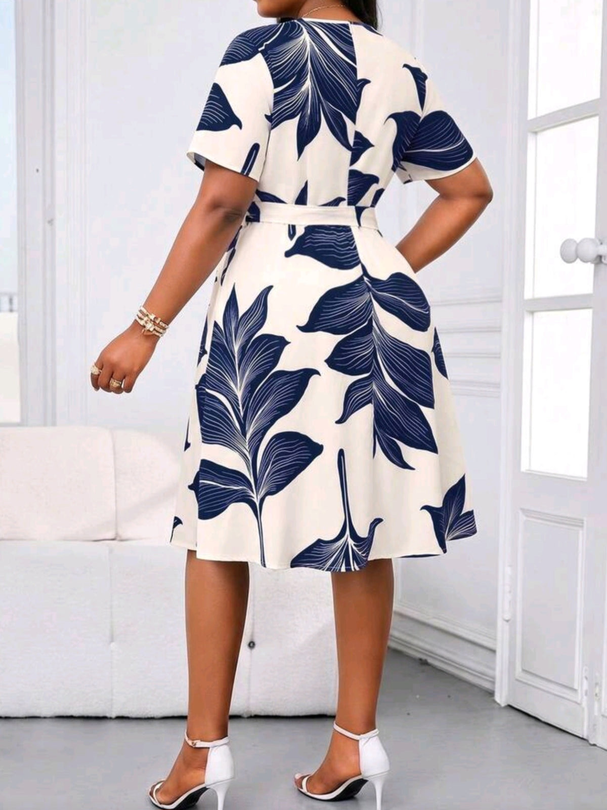 1811  Leaf Print Tie Waist Dress